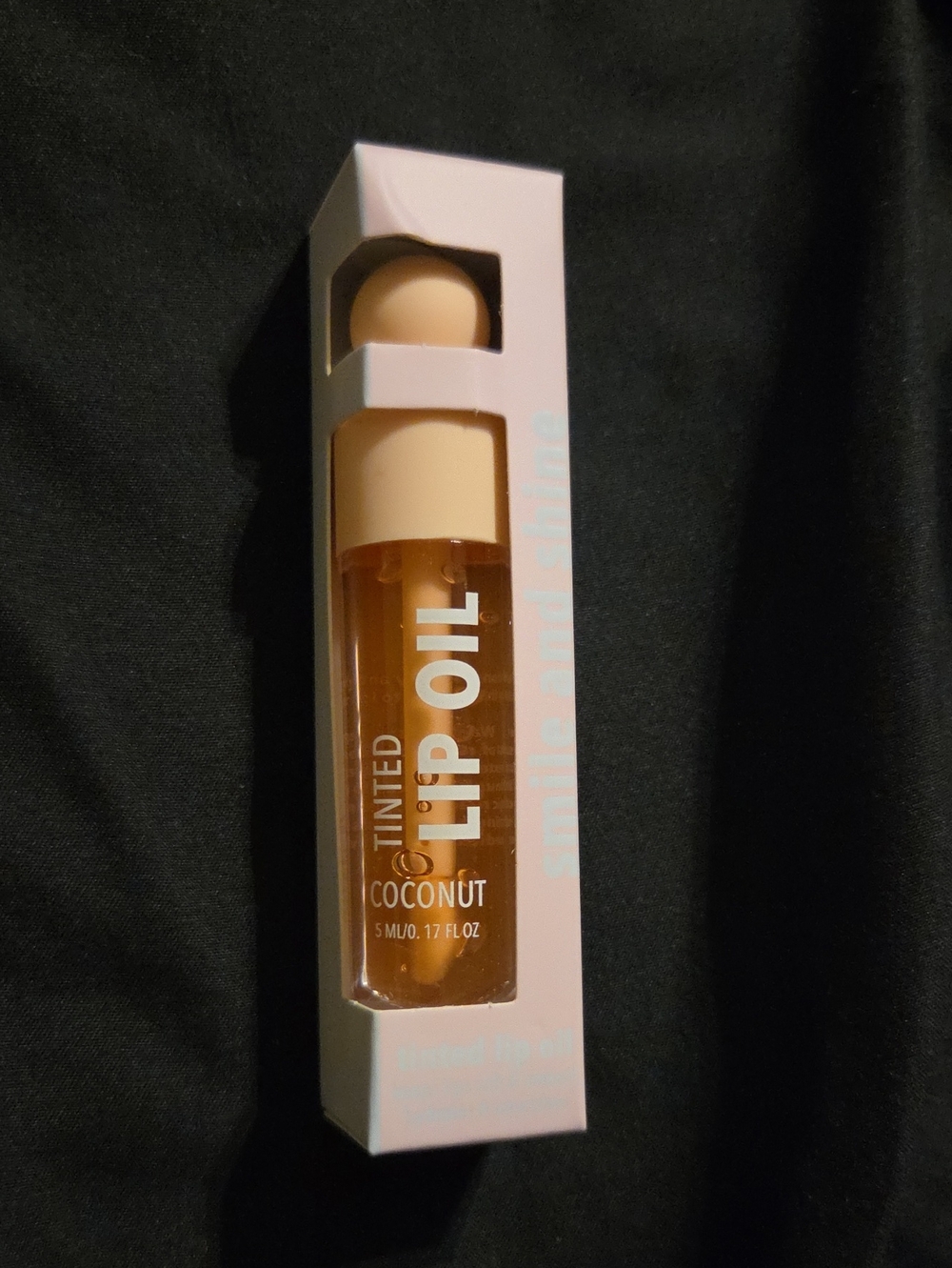 Smile and shine Tinted Lip Oil Coconut.